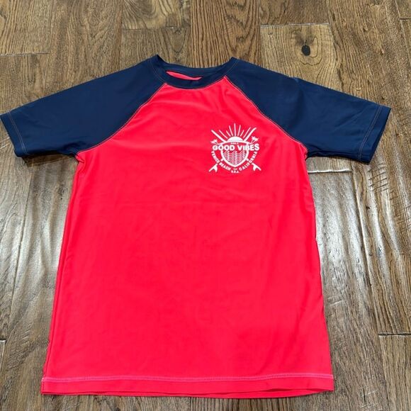 Gap kids rashguard. Sz 8 - Picture 1 of 3